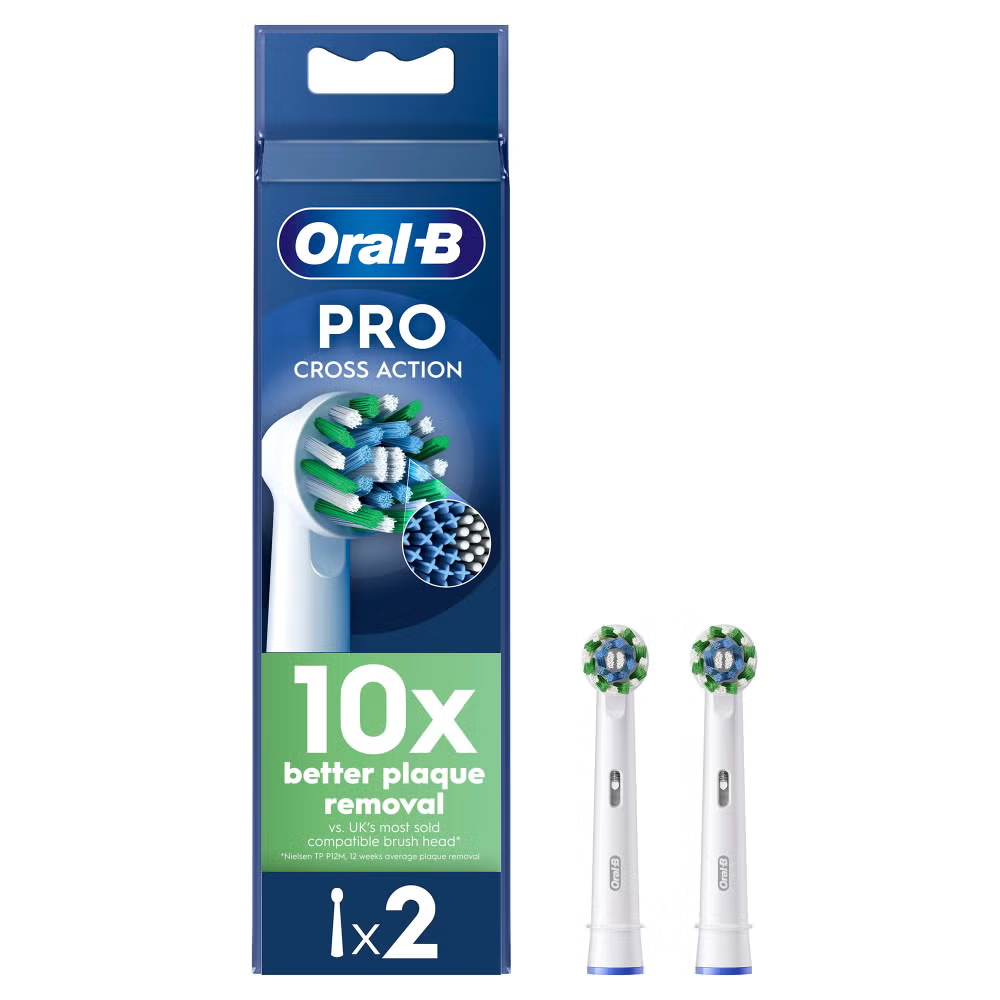 Oral B CrossAction White Toothbrush Head, 2 pack Image 1