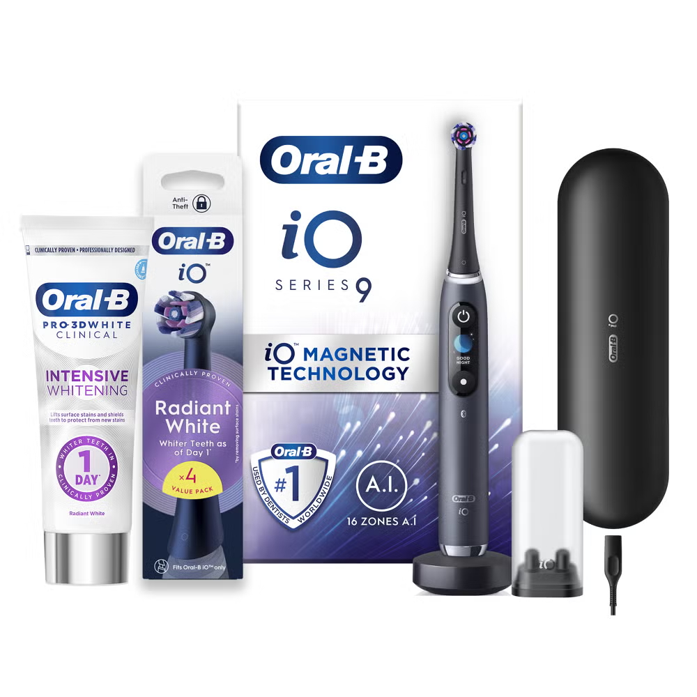 Oral-B iO9 Whitening Bundle with 4ct Black Brush Heads Image 1
